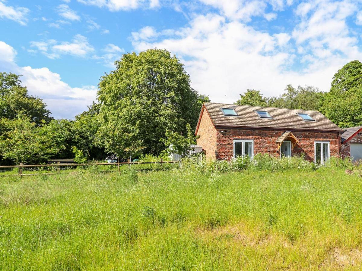 The Stables Villa Frodsham Kültér fotó